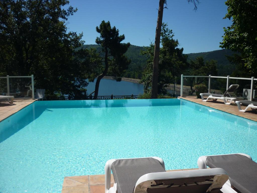 Hotellerie du Lac Revel  Extérieur photo